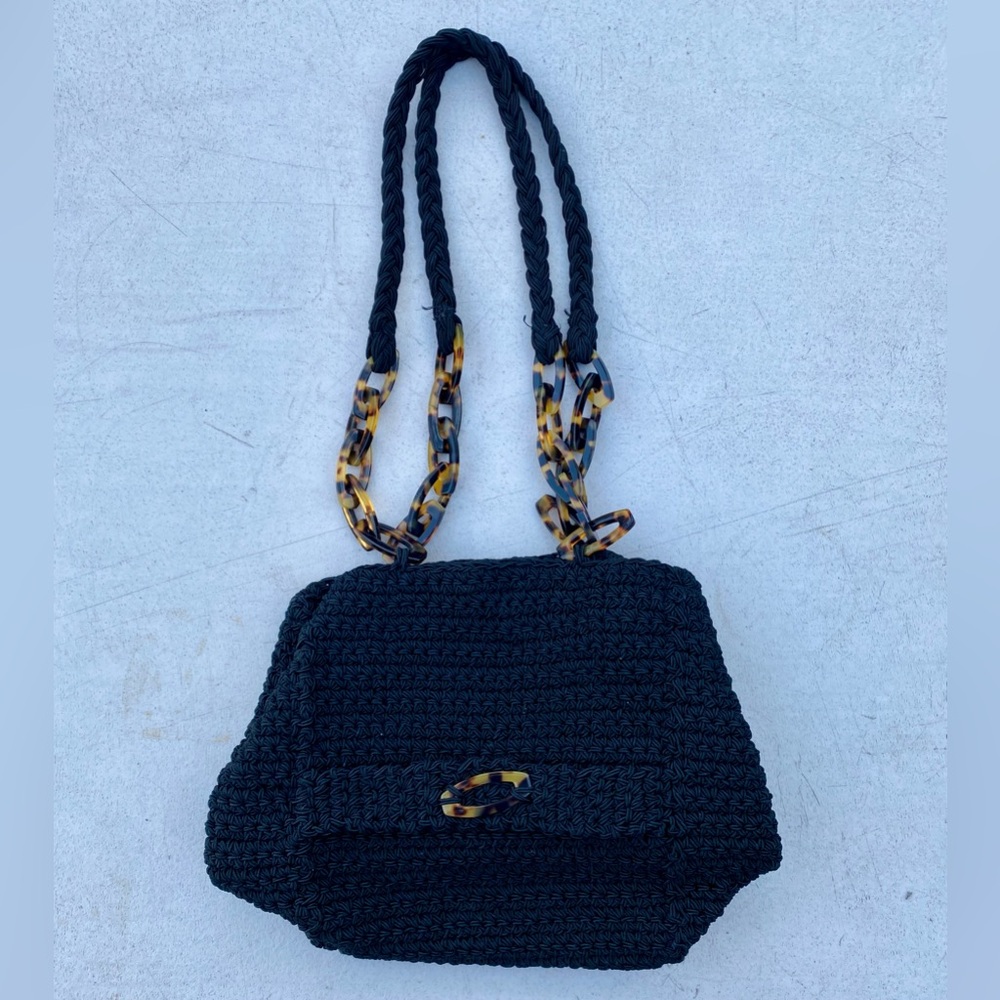 Marilyn Pivnick Hand Crocheted Purse 9”W x 7” H, 12” Strap